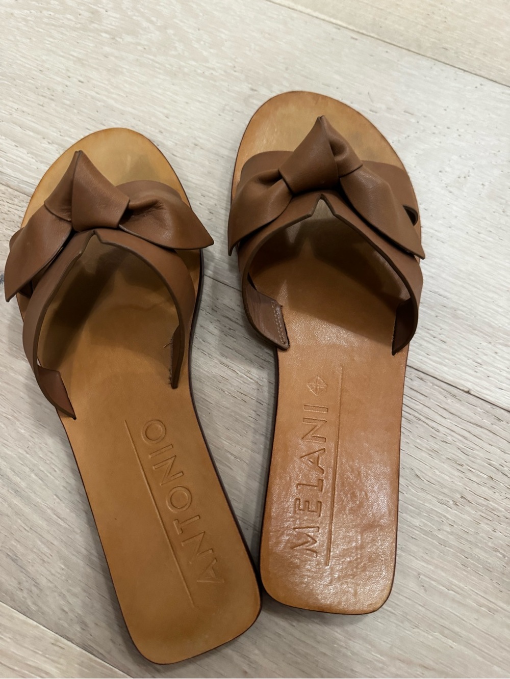 Antonio Melani Leni Leather Knotted Bow Flat Sandals, Size 10
